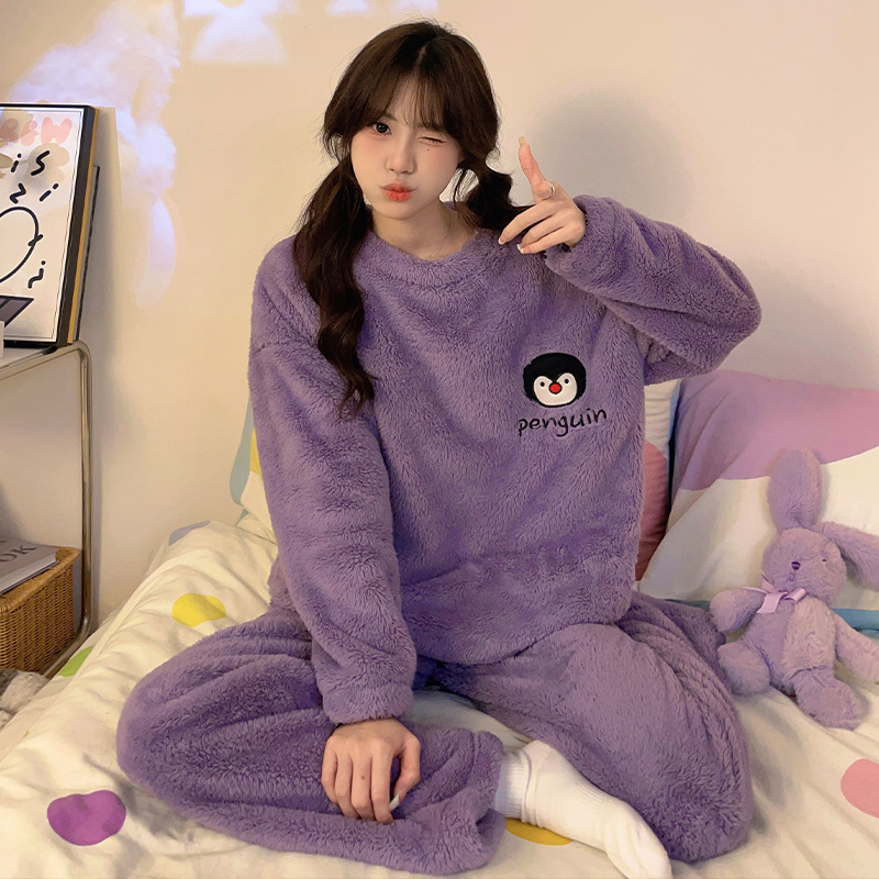Ženske plišane pidžame s debelim flisom, okrugli ovratnik, dugi rukavi, hlače pune dužine – zimska udobnost
