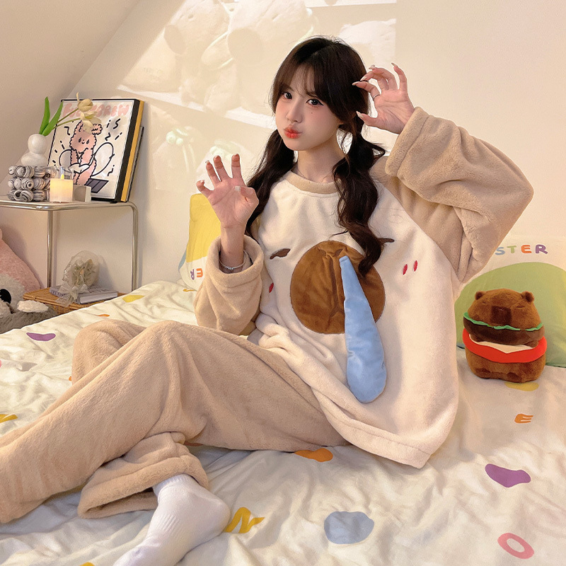 Ženske plišane pidžame s debelim flisom, okrugli ovratnik, dugi rukavi, hlače pune dužine – zimska udobnost