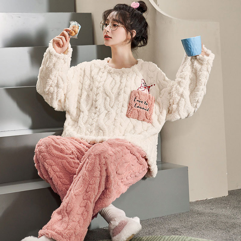 Ženske plišane pidžame s debelim flisom, okrugli ovratnik, dugi rukavi, hlače pune dužine – zimska udobnost