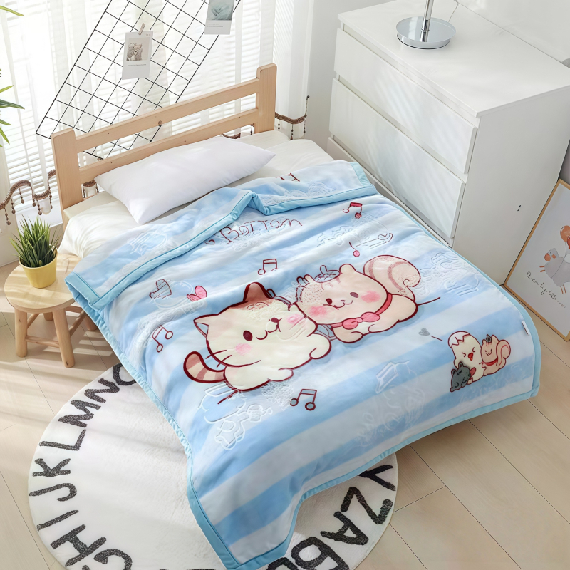 Kétoldalas, vastagabb gyerek pléd, korall velúr, poliészter, egész éves használatra, újszülötttől 6 éves korig