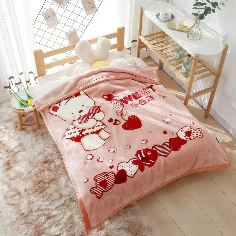 Kétoldalas, vastagabb gyerek pléd, korall velúr, poliészter, egész éves használatra, újszülötttől 6 éves korig