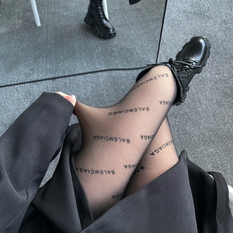 Najlon svilene čarape - tanke, visoke elastičnosti, prilagodljive tijelu, u jednom komadu