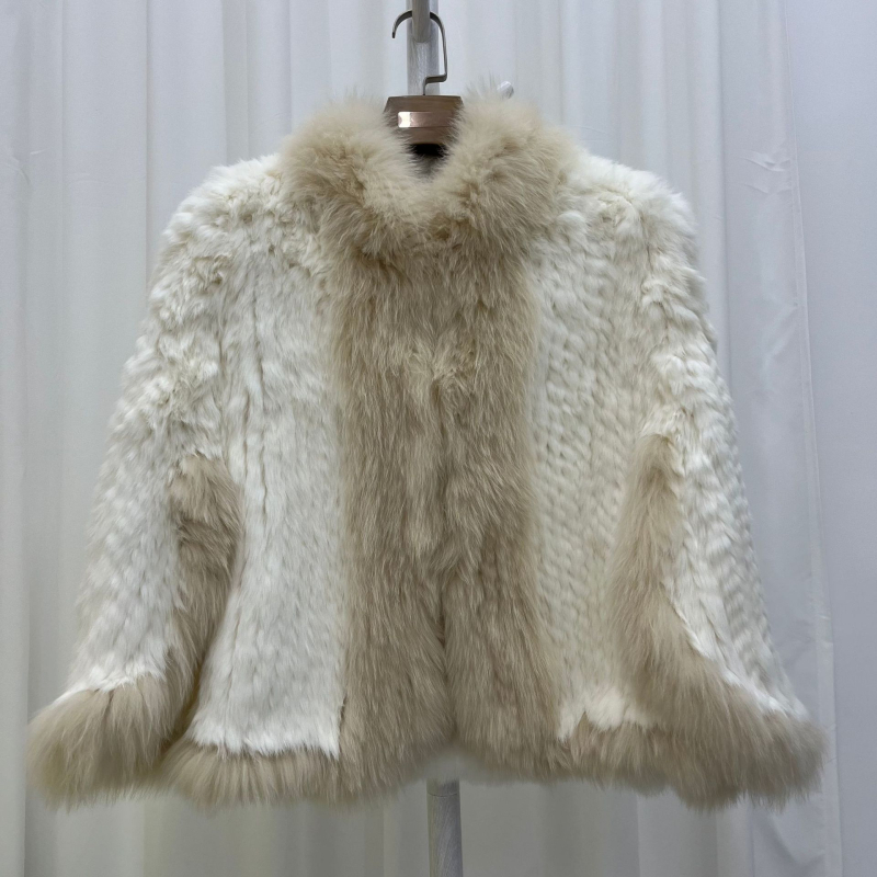 Pletená bunda z kožušiny z králika s golierom z líščej kožušiny, krátky strih, dlhé rukávy
