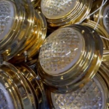 LED таванно осветление за яхти и каравани, осветление за четене, алуминиева сплав, 12V, 4W, модел E012024-WR, монтаж с вакуумна чашка