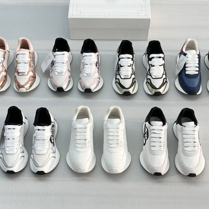 Αθλητικά sneakers καθημερινής χρήσης με άνω μέρος από δίχτυ, σόλα από καουτσούκ, μεσαίο ύψος φτέρνας 3–5 cm, ρετρό αντίθεση σχέδιο, κατάλληλα για καθημερινή χρήση και ελαφριά πεζοπορία