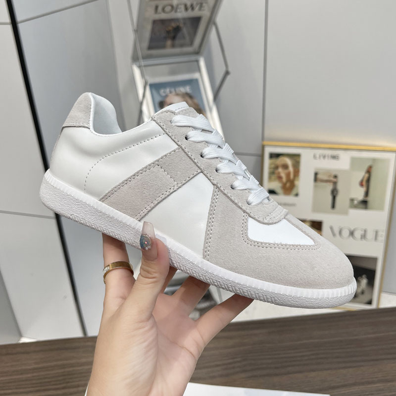 Παπούτσια σκέιτ – Άνω μέρος από φυσικό αγελαδινό δέρμα, στρογγυλό δάχτυλο, unisex, με κορδόνια, καουτσούκ σόλα