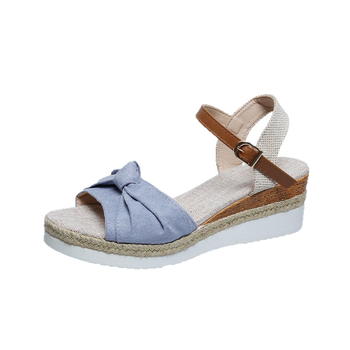 Sandale goale cu deget în formă de gură de pește, partea superioară din țesătură, căptușeală PU, talpă din cauciuc, toc tip wedge 3-5 cm, grosimea talpă 5,5