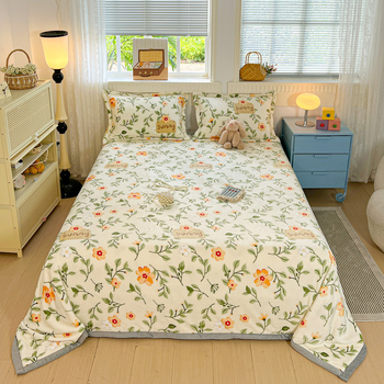 Plüss takaró minden évszakra; anyag: poliészter; minták: egyszínű, geometriai, virágos; stílus: Little Fresh.