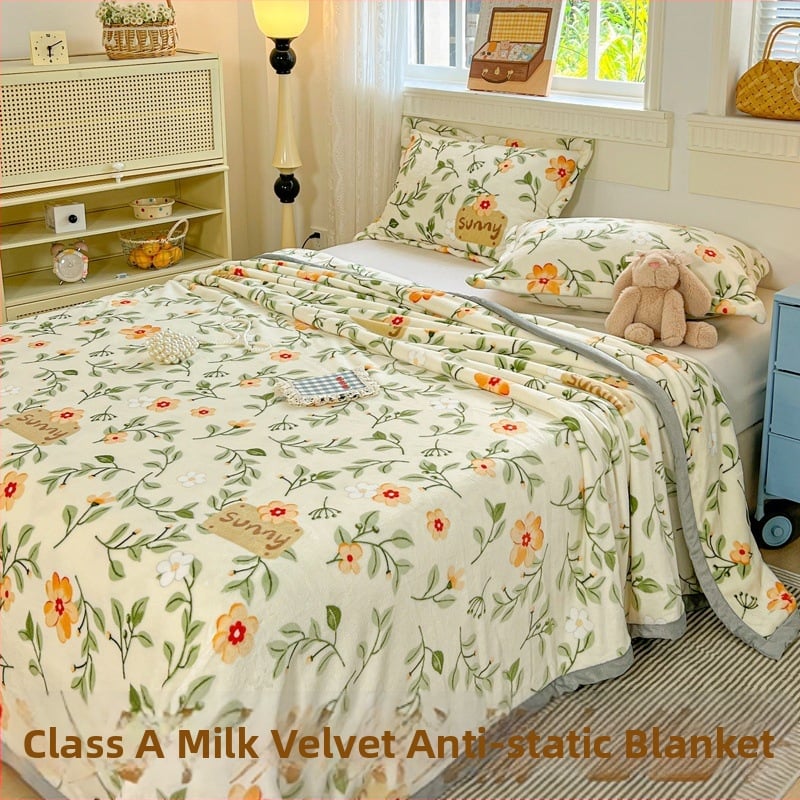 Plüss takaró minden évszakra; anyag: poliészter; minták: egyszínű, geometriai, virágos; stílus: Little Fresh.