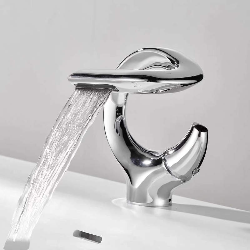 Meďový miešací kohútik pre umývadlo, teplá–studená, model 7012, keramické jadro ventilu, montáž typu sedla