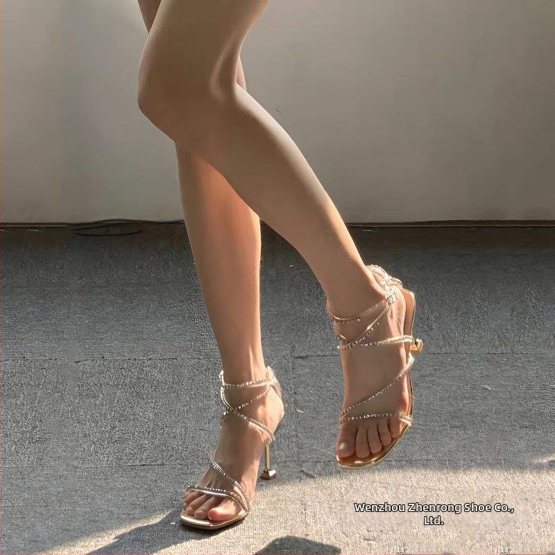 Kožené sandále s nízkym klinovým podpätkom - leto, gumová podrážka