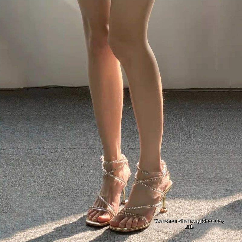 Kožené sandále s nízkym klinovým podpätkom - leto, gumová podrážka