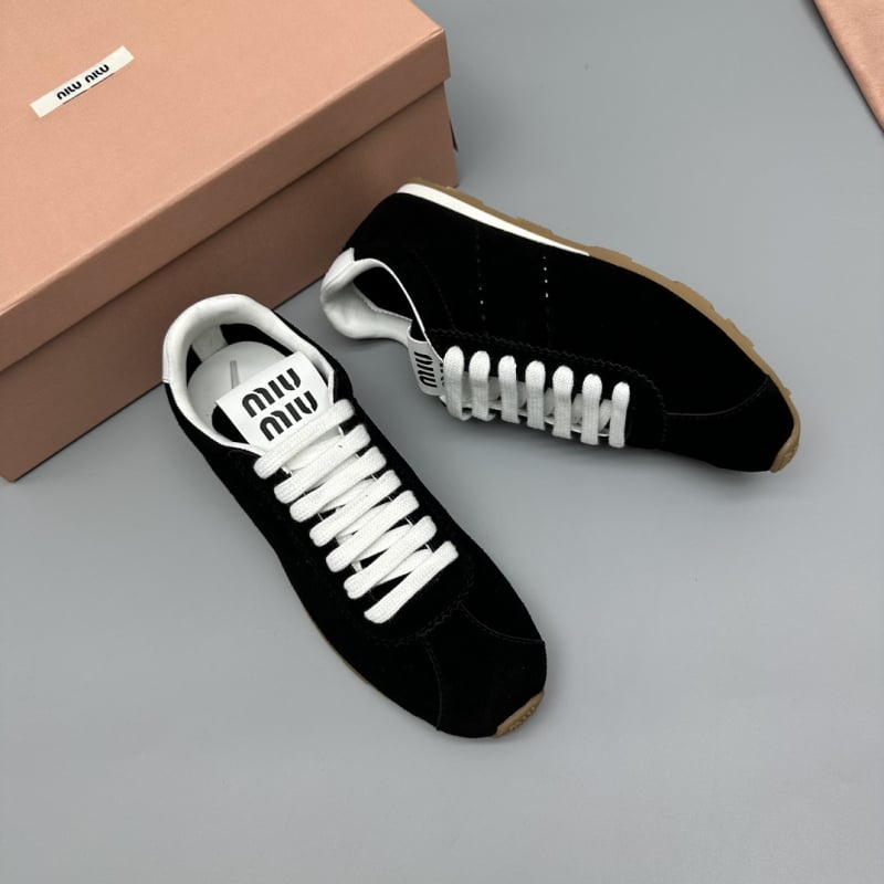 Αργάν γυναικείες παπούτσια, κορδόνια στην πρόσωπο, χαμηλό πάνω μέρος, στρογγυλή μύτη, vamp από δέρμα βοδιού, επένδυση από μαλλί προβάτων, πάτος από φυσικό δέρμα