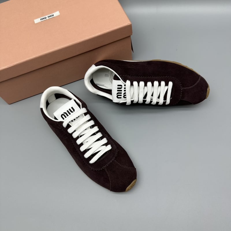 Αργάν γυναικείες παπούτσια, κορδόνια στην πρόσωπο, χαμηλό πάνω μέρος, στρογγυλή μύτη, vamp από δέρμα βοδιού, επένδυση από μαλλί προβάτων, πάτος από φυσικό δέρμα