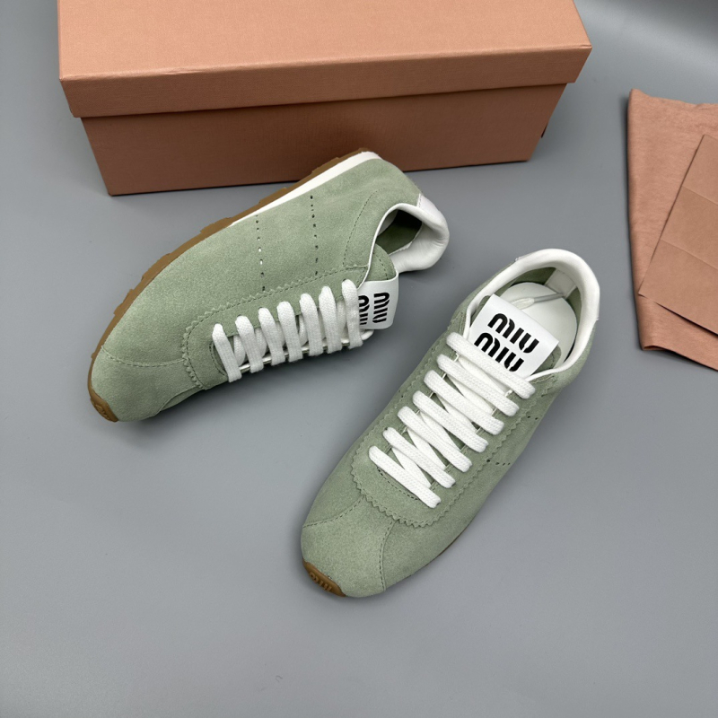 Αργάν γυναικείες παπούτσια, κορδόνια στην πρόσωπο, χαμηλό πάνω μέρος, στρογγυλή μύτη, vamp από δέρμα βοδιού, επένδυση από μαλλί προβάτων, πάτος από φυσικό δέρμα