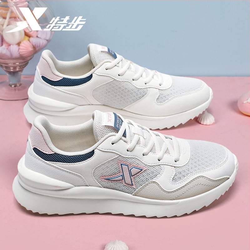 Γυναικεία αθλητικά παπούτσια για τρέξιμο με διαπνέον επάνω μέρος από δίχτυ, χαμηλό ύψος, κορδόνια, αντι-οσμές, καλοκαίρι