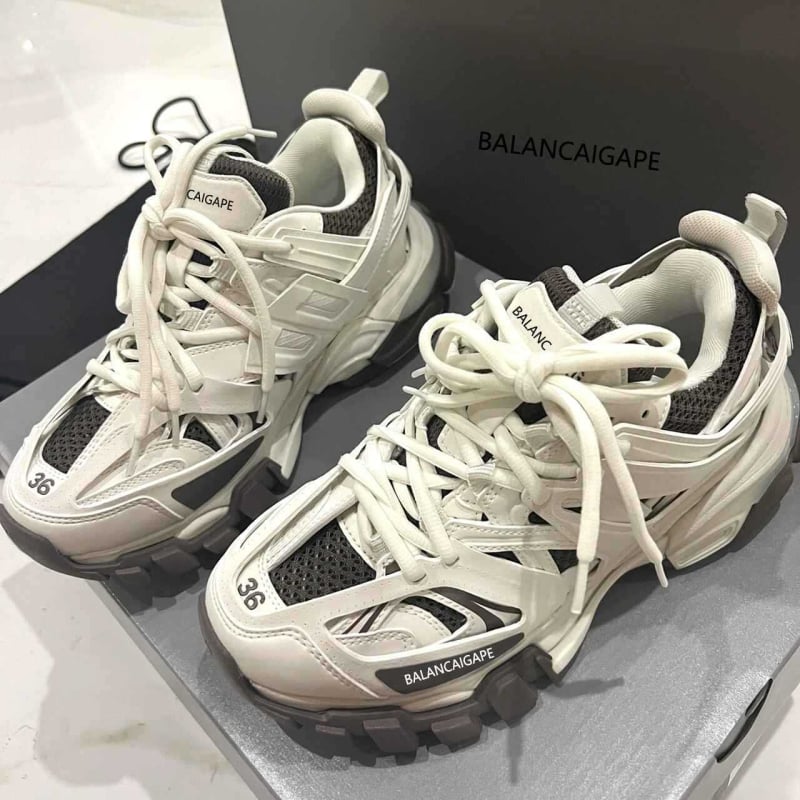 Λόφερς με μυτερό άκρο, λειτουργία αύξησης ύψους, κορδόνια, καουτσούκ σόλα