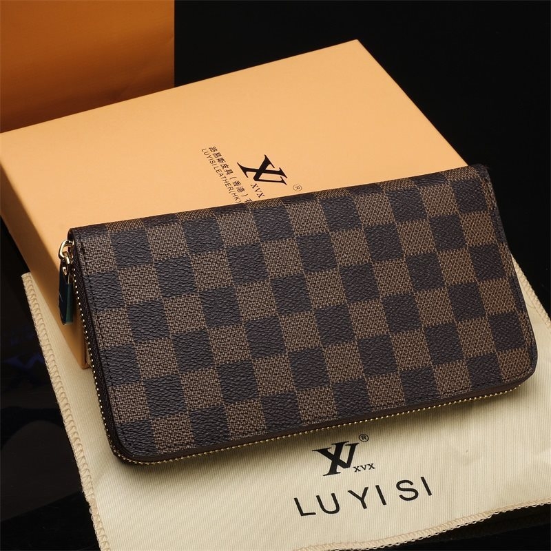 Muški kožni clutch novčanik, koža prvog sloja, podstava od kože, uzorak slova, proljeće 2024