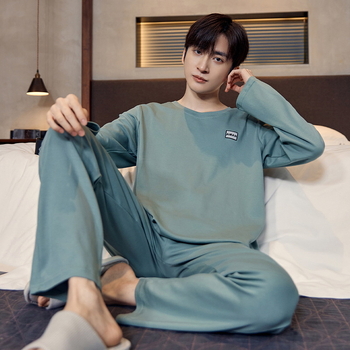 Ανδρικές αντιβακτηριακές πυζάμες από βαμβάκι, σετ με μακρυμάνικο πουλόβερ και παντελόνι, 161–180 g/m², στρογγυλός λαιμός, διαπνέουσες και άνετες, φθινοπωρο-χειμώνα