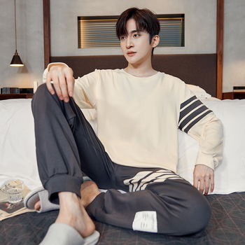 Ανδρικές αντιβακτηριακές πυζάμες από βαμβάκι, σετ με μακρυμάνικο πουλόβερ και παντελόνι, 161–180 g/m², στρογγυλός λαιμός, διαπνέουσες και άνετες, φθινοπωρο-χειμώνα