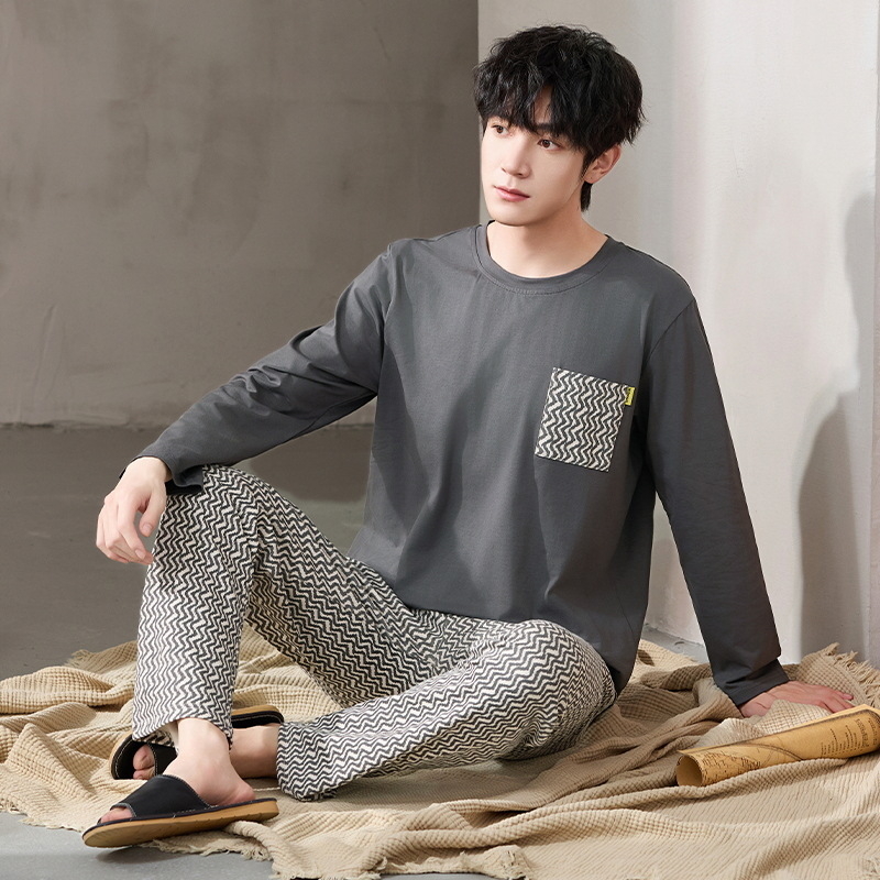 Ανδρικές αντιβακτηριακές πυζάμες από βαμβάκι, σετ με μακρυμάνικο πουλόβερ και παντελόνι, 161–180 g/m², στρογγυλός λαιμός, διαπνέουσες και άνετες, φθινοπωρο-χειμώνα