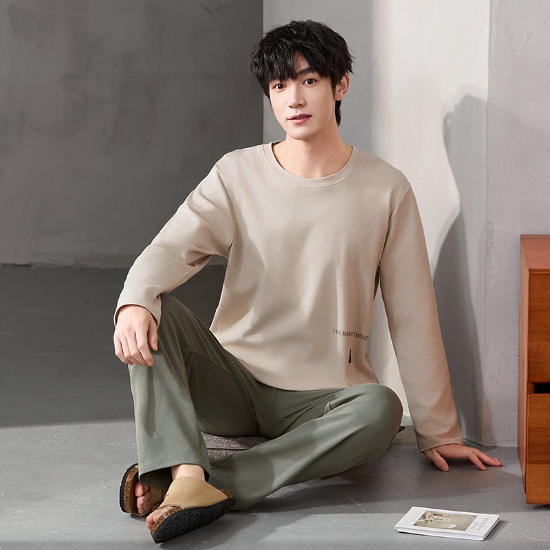 Ανδρικές αντιβακτηριακές πυζάμες από βαμβάκι, σετ με μακρυμάνικο πουλόβερ και παντελόνι, 161–180 g/m², στρογγυλός λαιμός, διαπνέουσες και άνετες, φθινοπωρο-χειμώνα