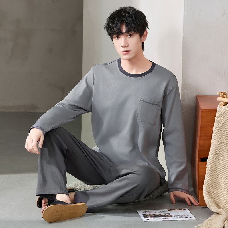 Ανδρικές αντιβακτηριακές πυζάμες από βαμβάκι, σετ με μακρυμάνικο πουλόβερ και παντελόνι, 161–180 g/m², στρογγυλός λαιμός, διαπνέουσες και άνετες, φθινοπωρο-χειμώνα