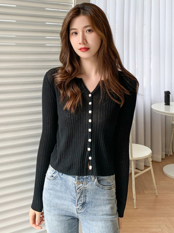 Γυναικεία ζακέτα από λεπτό πλεκτό Tencel-Λινό, V-λαιμός, κλείσιμο με ένα κουμπί, στενή γραμμή, μακριά μανίκια