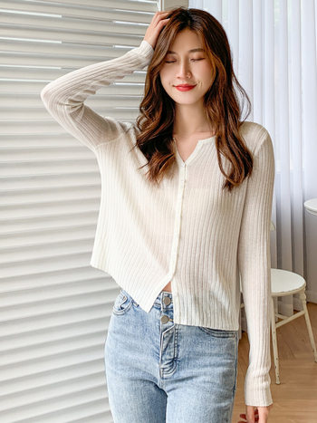 Γυναικεία ζακέτα από λεπτό πλεκτό Tencel-Λινό, V-λαιμός, κλείσιμο με ένα κουμπί, στενή γραμμή, μακριά μανίκια