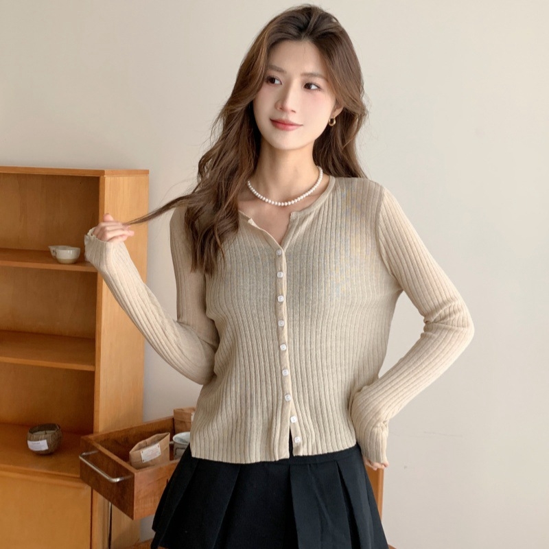 Γυναικεία ζακέτα από λεπτό πλεκτό Tencel-Λινό, V-λαιμός, κλείσιμο με ένα κουμπί, στενή γραμμή, μακριά μανίκια