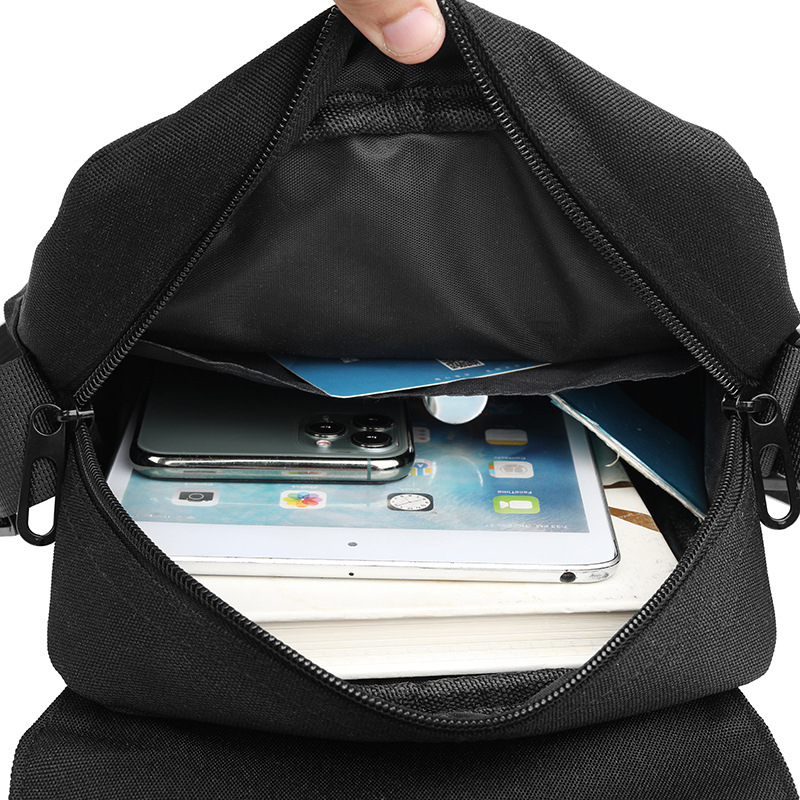 Muška messenger torba – ulični stil, Oxford platno, podstava od poliestera, funkcija: pohranjivanje (Stil: ulični; Materijal: Oxford platno; Podstava: poliester; Funkcija: pohranjivanje)