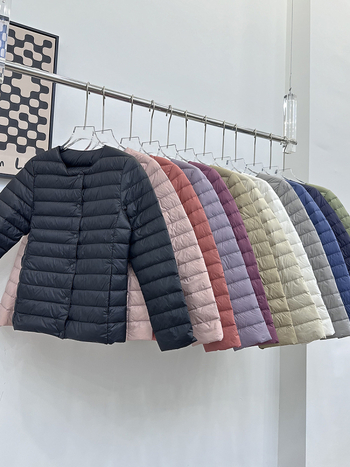 Ženská péřová bunda s výplňou kačacieho peria 85–90%, nylonový materiál, tenká, okrúhly golier, dlhé rukávy