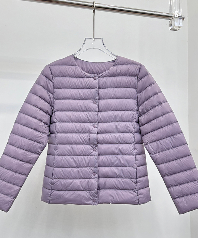 Ženská péřová bunda s výplňou kačacieho peria 85–90%, nylonový materiál, tenká, okrúhly golier, dlhé rukávy