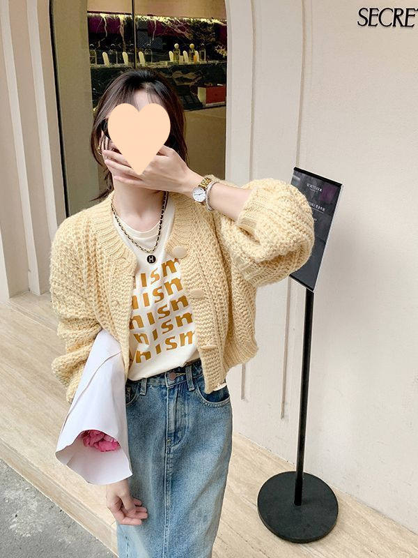 Χαλαρό γυναικείο cardigan πουλόβερ από πολυεστερικό πλέξιμο, μονόχρωμο, φαρδιά γραμμή, μακριά μανίκια, μήκος 50–65 cm