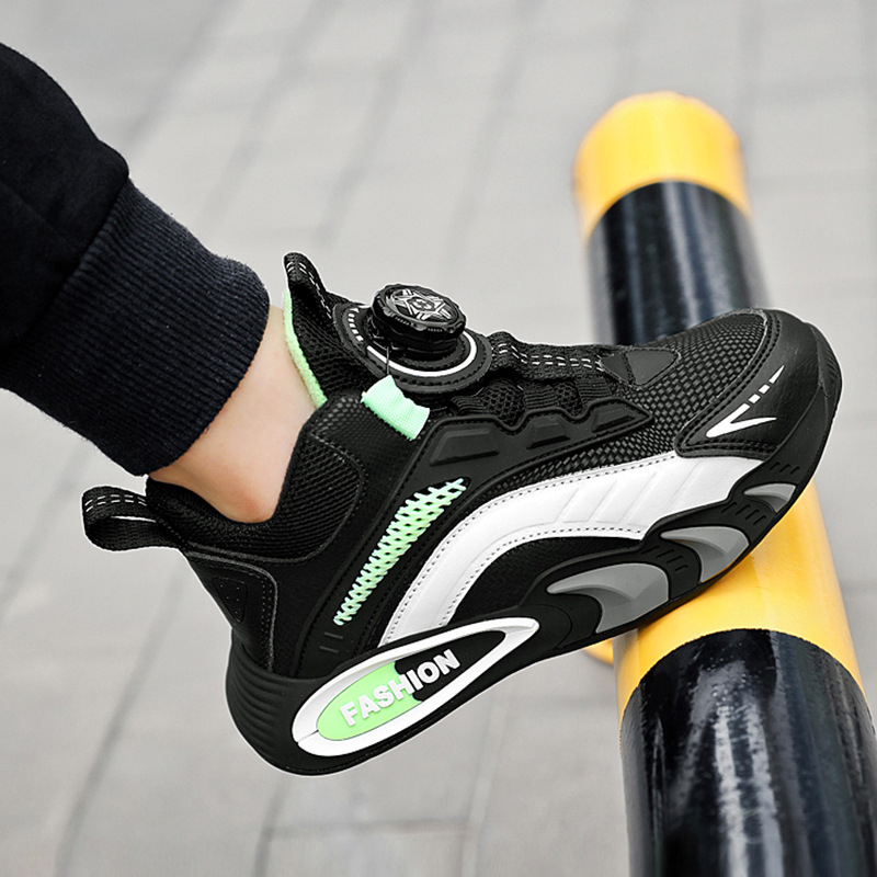 Gyermek futócipők tavaszra és őszre, felső rész szintetikus bőrből, talp MD, belső hálószövés, EVA talpbetét, csíkos mintázat