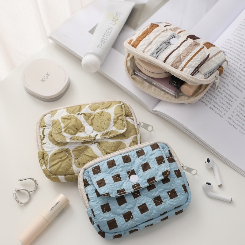 Mini novčanik za novčiće i kozmetička torbica – prugasta s točkicama quilted, prijenosna, mekana, poliester