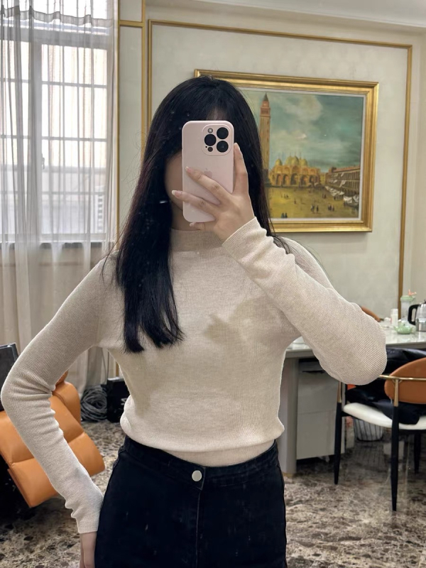 Γυναικείος πλεκτός πουλόβερ με ημιυψωμένο γιακά από μαλλί αρνιού, εφαρμοστό, μακριά μανίκια, μίγμα μαλλιού αρνιού και πολυπροπυλενίου (30–50% μαλλί)