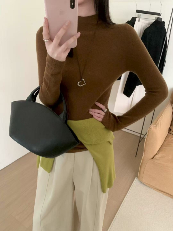 Γυναικείος πλεκτός πουλόβερ με ημιυψωμένο γιακά από μαλλί αρνιού, εφαρμοστό, μακριά μανίκια, μίγμα μαλλιού αρνιού και πολυπροπυλενίου (30–50% μαλλί)