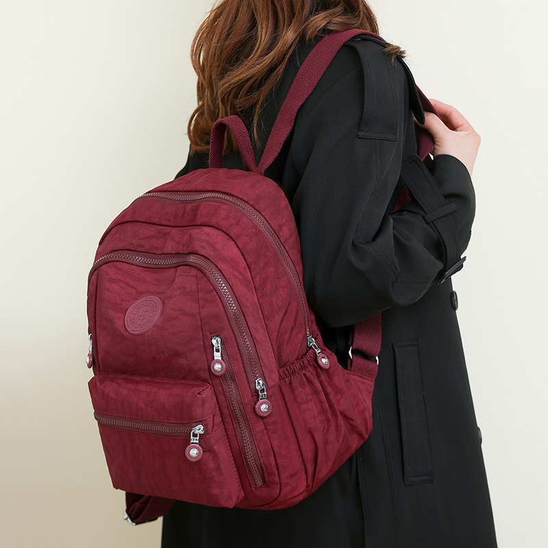 Γυναικείο αστικό σακίδιο από Oxford ύφασμα, με φερμουάρ, εσωτερικό θήκη με φερμουάρ και επένδυση πολυεστέρα