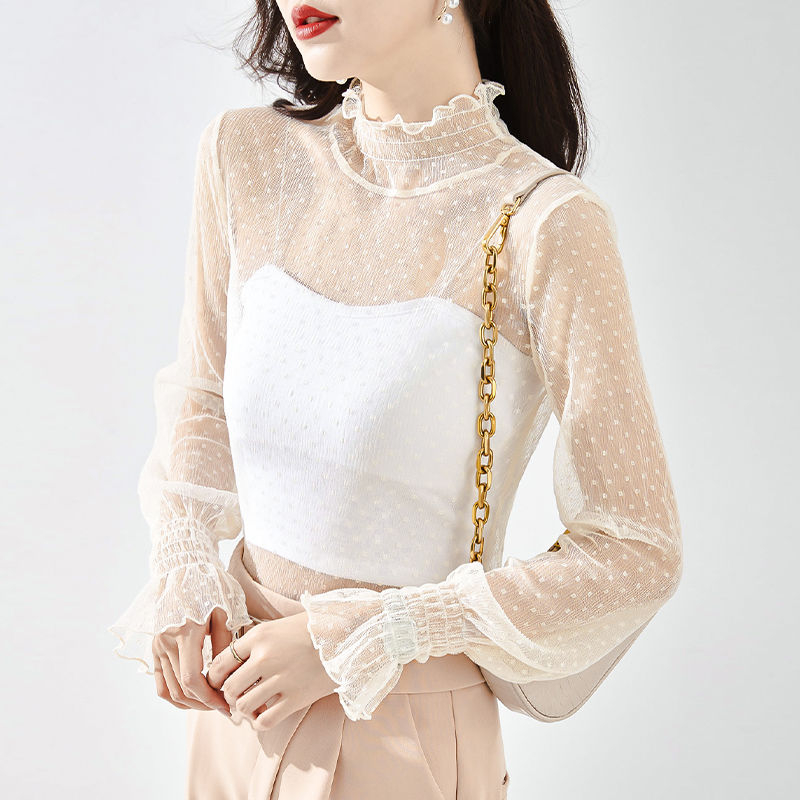 Top s čipkou, vyšívaný, s polovičným rolákom, krátke rukávy s padajúcimi ramenami, zmes polyesteru