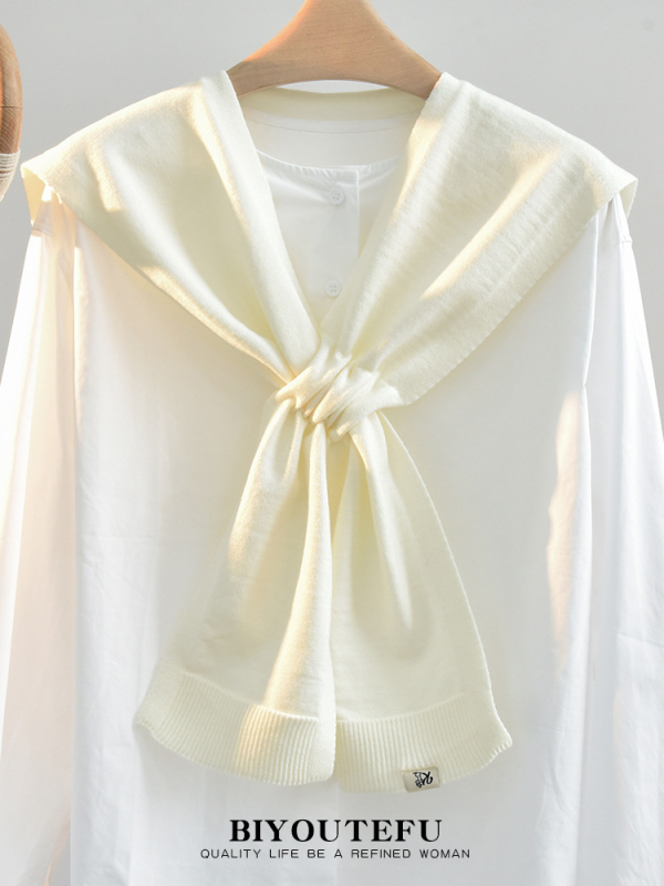 Плетен шал с функция за топлоизолация на шията, обикновено тъкане, средна дължина, полиестер