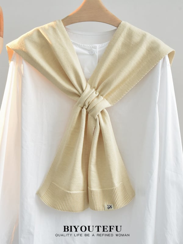 Плетен шал с функция за топлоизолация на шията, обикновено тъкане, средна дължина, полиестер