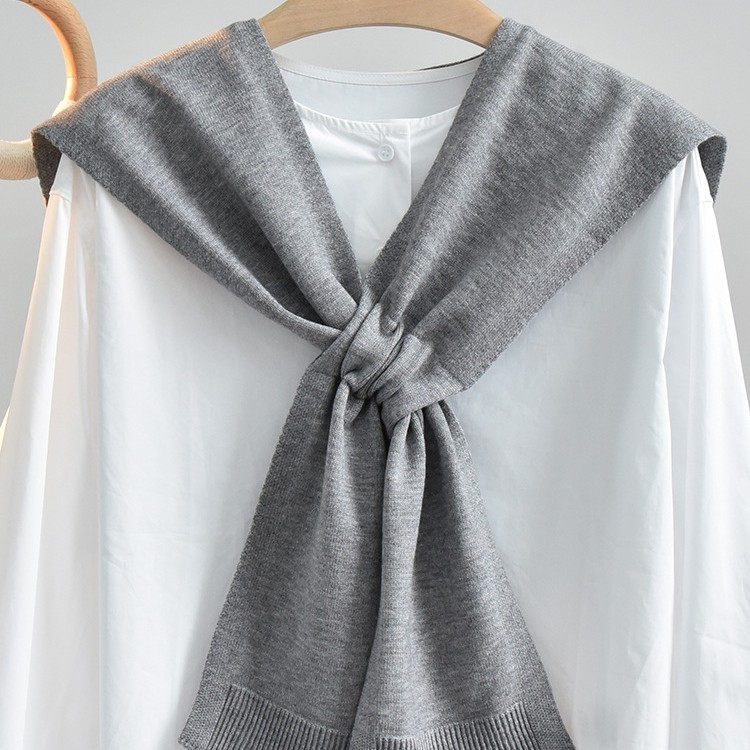 Плетен шал с функция за топлоизолация на шията, обикновено тъкане, средна дължина, полиестер