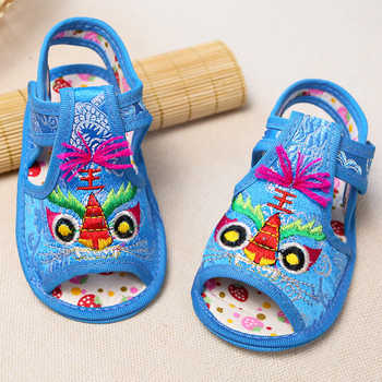 Sandale de vară pentru copii, cu cap de tigru brodat, partea superioară din mătase, închidere Velcro, talpă antiderapantă, pentru copii 1–3 ani.
