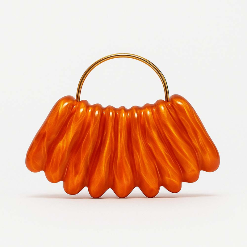 Női keresztpántos válltáska, hullám mintázatú akril, ovális forma, mágneszár, belső telefontartó zseb, tavasz 2025