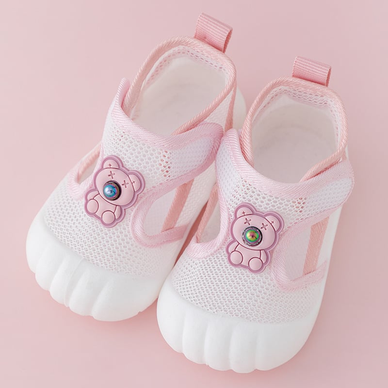 Kisgyermekeknek szánt szandál hálós felsőrészű, légáteresztő, csúszásmentes, kopásálló, Velcro-zárású (12–36 hónap)