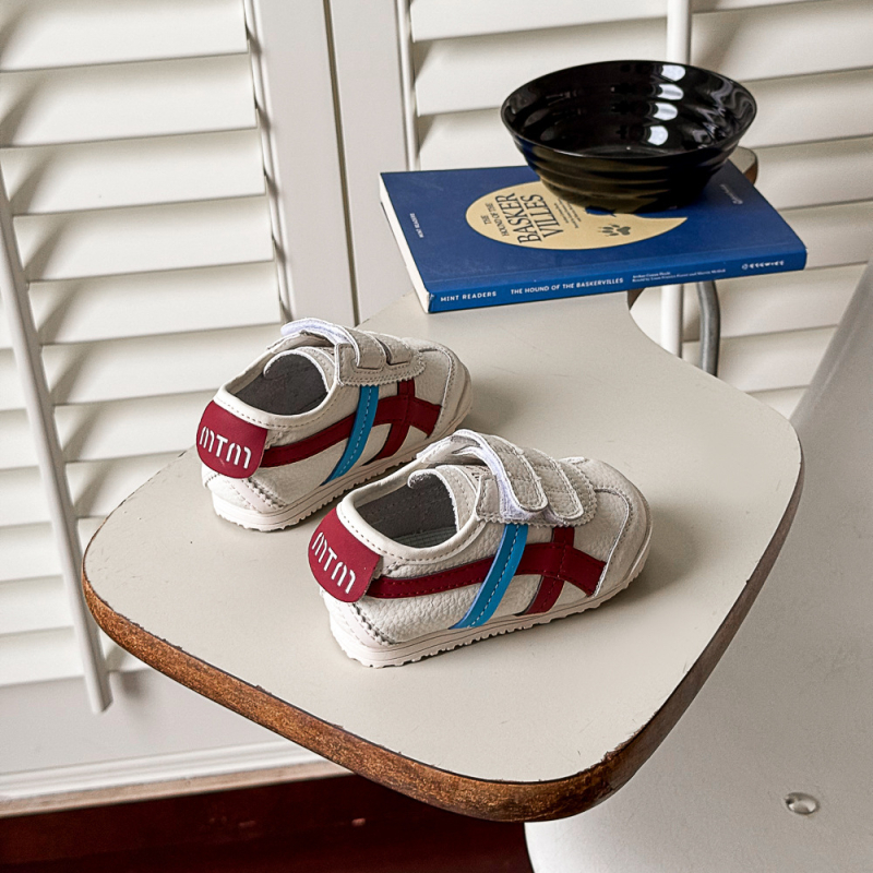 Forrest Gump stílusú gyerekcipő, felsőrész cow split bőr, Velcro zárás, puha talp, 12–36 hónaposoknak