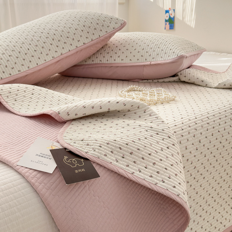 Cuvertură de pat quilted din bumbac pur, set de trei piese, stil Ins, model floral