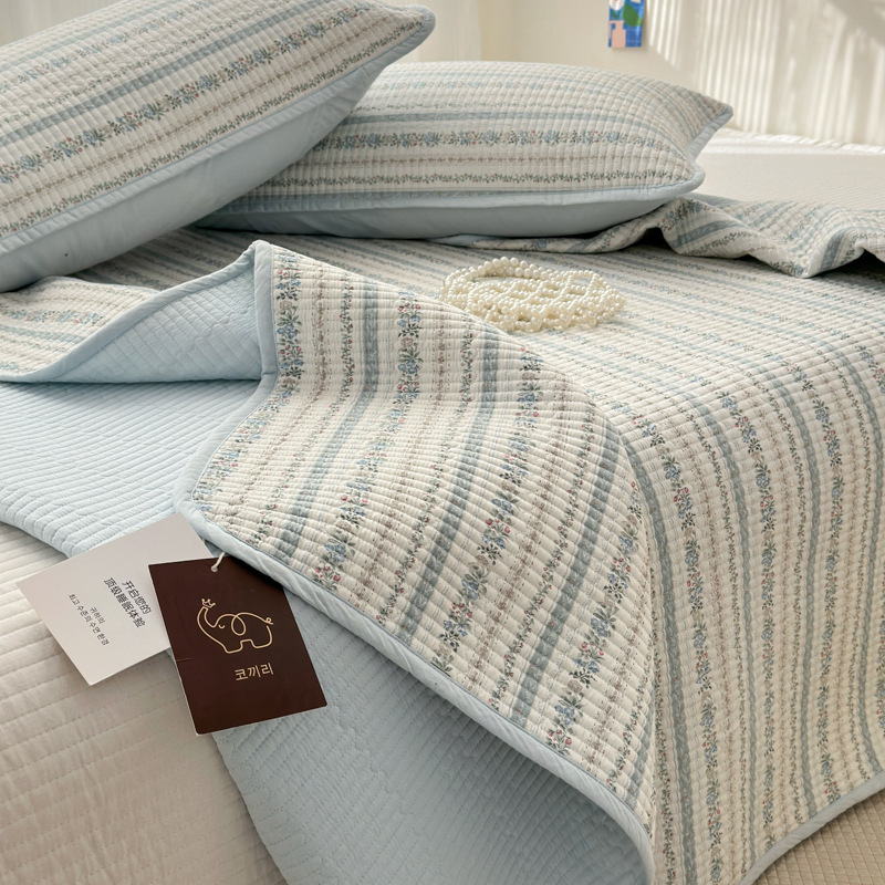 Cuvertură de pat quilted din bumbac pur, set de trei piese, stil Ins, model floral