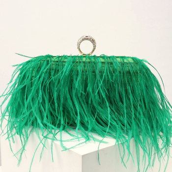 Medaji táska | Anyag: plüss | Belső: poliészter | Stílus: Kis négyzet alakú táska | Záródás: retesz